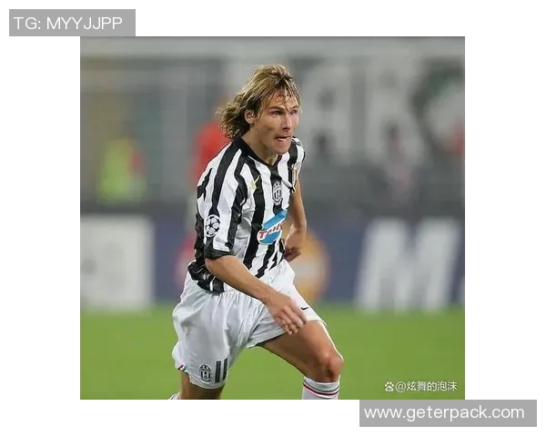 聚焦尤文图斯足球明星阵容分析与球队未来发展趋势探讨 聚焦尤文图斯足球明星阵容分析与球队未来发展趋势探讨