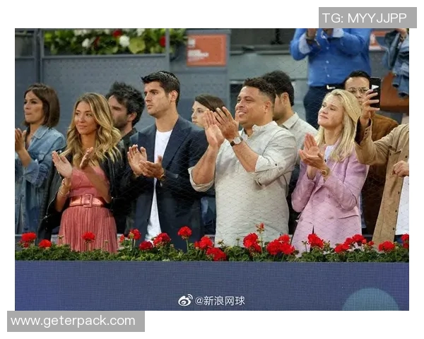 足球明星更衣室内的秘密与团队精神打造之道 足球明星更衣室内的秘密与团队精神打造之道